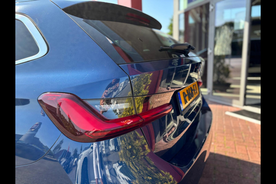 BMW 3 Serie Touring 320e Business Edition Plus | Sportstoelen Leder