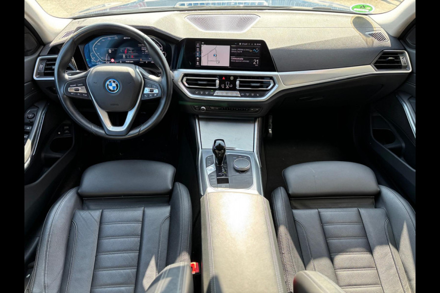BMW 3 Serie Touring 320e Business Edition Plus | Sportstoelen Leder