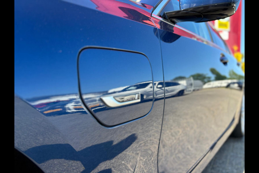 BMW 3 Serie Touring 320e Business Edition Plus | Sportstoelen Leder