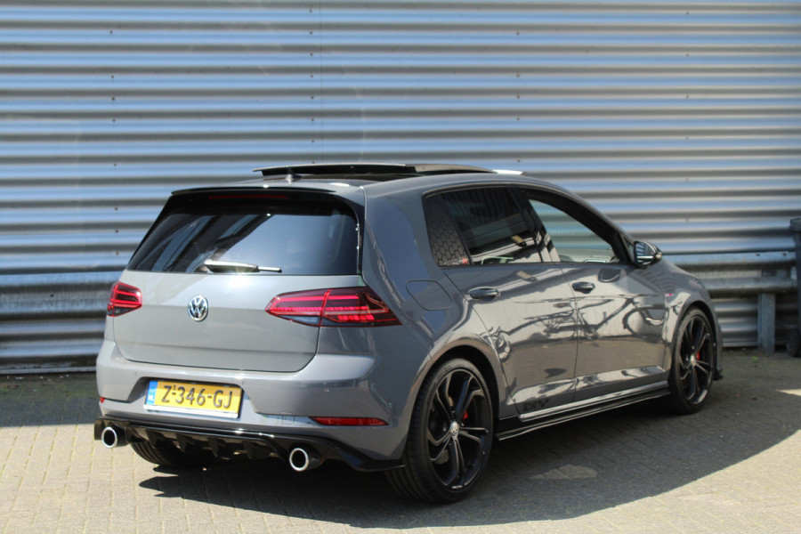 Volkswagen Golf 2.0 TSI GTI TCR 290pk DSG7 Panoramadak Clima Cruise Navi Camera DynAudio Keyless Zwarte 19"LMV