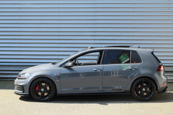 Volkswagen Golf 2.0 TSI GTI TCR 290pk DSG7 Panoramadak Clima Cruise Navi Camera DynAudio Keyless Zwarte 19"LMV