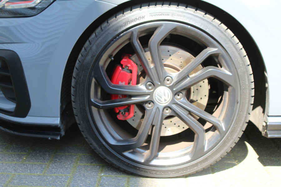Volkswagen Golf 2.0 TSI GTI TCR 290pk DSG7 Panoramadak Clima Cruise Navi Camera DynAudio Keyless Zwarte 19"LMV