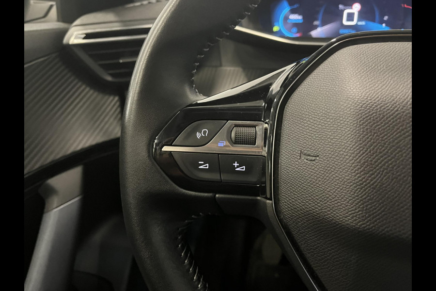 Peugeot 2008 1.2 PureTech 100pk Allure Digitale Cockpit Navigatie Climate Control Cruise Control Parkeer sensoren Lichtmetalen Velgen