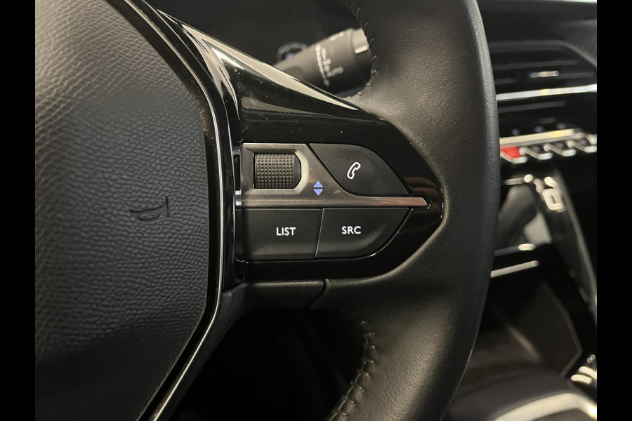 Peugeot 2008 1.2 PureTech 100pk Allure Digitale Cockpit Navigatie Climate Control Cruise Control Parkeer sensoren Lichtmetalen Velgen