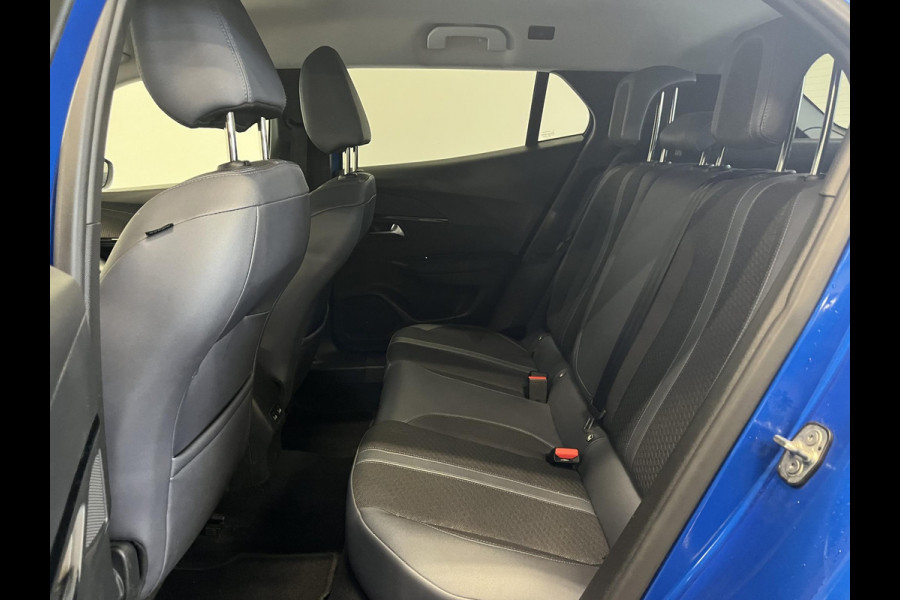 Peugeot 2008 1.2 PureTech 100pk Allure Digitale Cockpit Navigatie Climate Control Cruise Control Parkeer sensoren Lichtmetalen Velgen