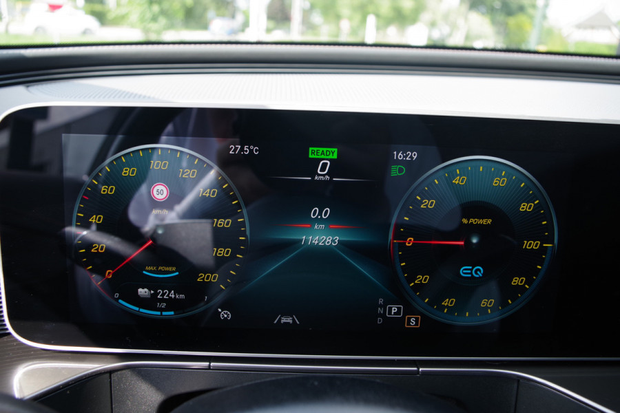 Mercedes-Benz EQC 400 4MATIC 408 PK Premium Plus 80 kWh, Panorama Dak, Burmester, 21 inch, LED