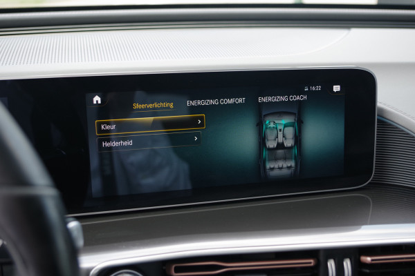 Mercedes-Benz EQC 400 4MATIC 408 PK Premium Plus 80 kWh, Panorama Dak, Burmester, 21 inch, LED