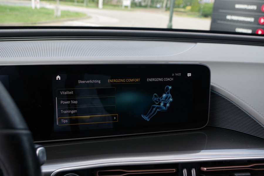 Mercedes-Benz EQC 400 4MATIC 408 PK Premium Plus 80 kWh, Panorama Dak, Burmester, 21 inch, LED