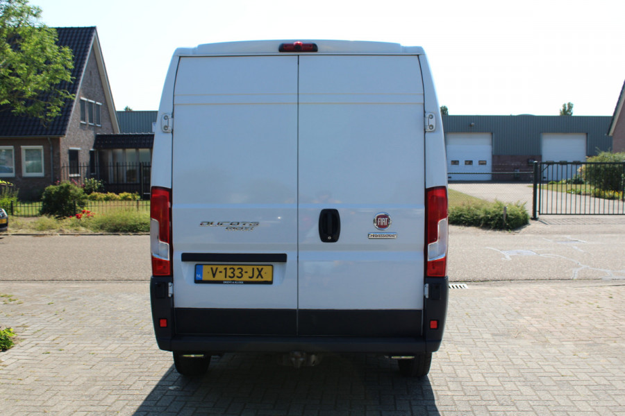 Fiat Ducato 35H 2.3 MultiJet 130PK Euro6 L2H2 ✓ 3-zits ✓ Climate control ✓ Navigatie / Camera ✓ Cruise