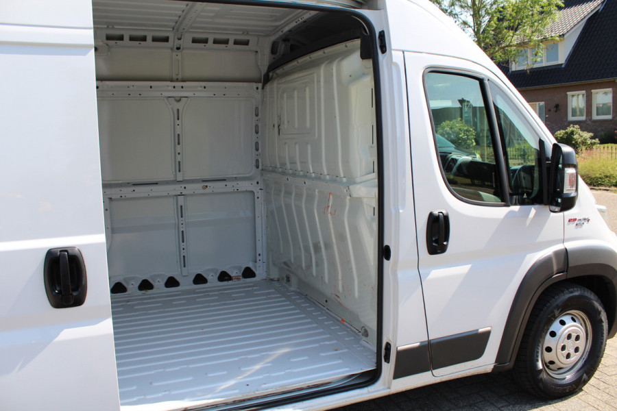 Fiat Ducato 35H 2.3 MultiJet 130PK Euro6 L2H2 ✓ 3-zits ✓ Climate control ✓ Navigatie / Camera ✓ Cruise