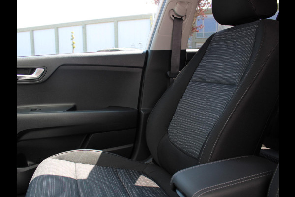 Kia Stonic 1.0 T-GDi MHEV DynamicPlusLine | NIEUWE AUTO | DIRECT RIJDEN | AUTOMAAT | Navigatie | Achteruitrijcamera | Stoel en stuurverwarming |