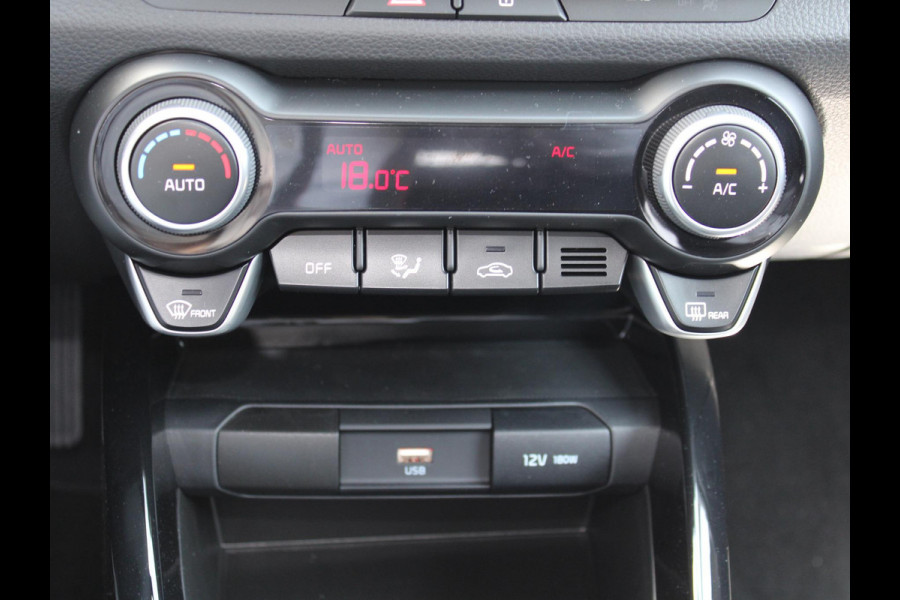 Kia Stonic 1.0 T-GDi MHEV DynamicPlusLine | NIEUWE AUTO | DIRECT RIJDEN | AUTOMAAT | Navigatie | Achteruitrijcamera | Stoel en stuurverwarming |