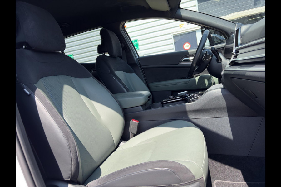 Kia Sportage 1.6 T-GDi Hybrid Dark Edition | Elektr. Stoelen | Adapt. Cruise | Stoel- en Stuurverwarming | Navi |