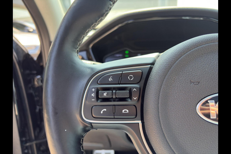 Kia Niro 1.6 GDi Hybrid ExecutiveLine HUD | Stoelverwarming & Verkoeling | Schuif/Kanteldak | Camera | Cruise | Leder | Geheugen Functie Stoelen | Apple Carplay & Android Auto |