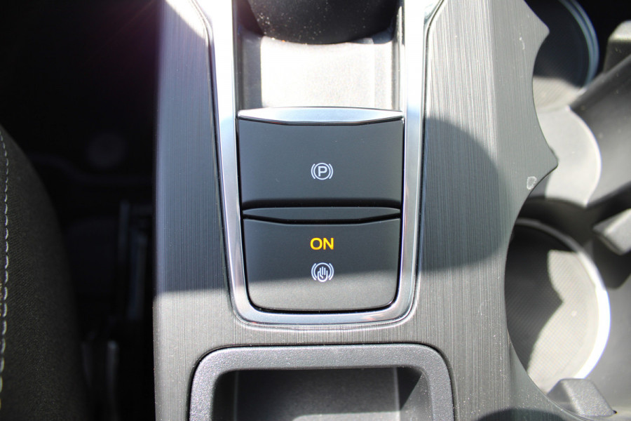 Ford Kuga 2.5 PHEV Active X Nieuw Voorraad | Trekhaak | Winterpakket | Technology pack | BLIS | Navigatie | Head-up