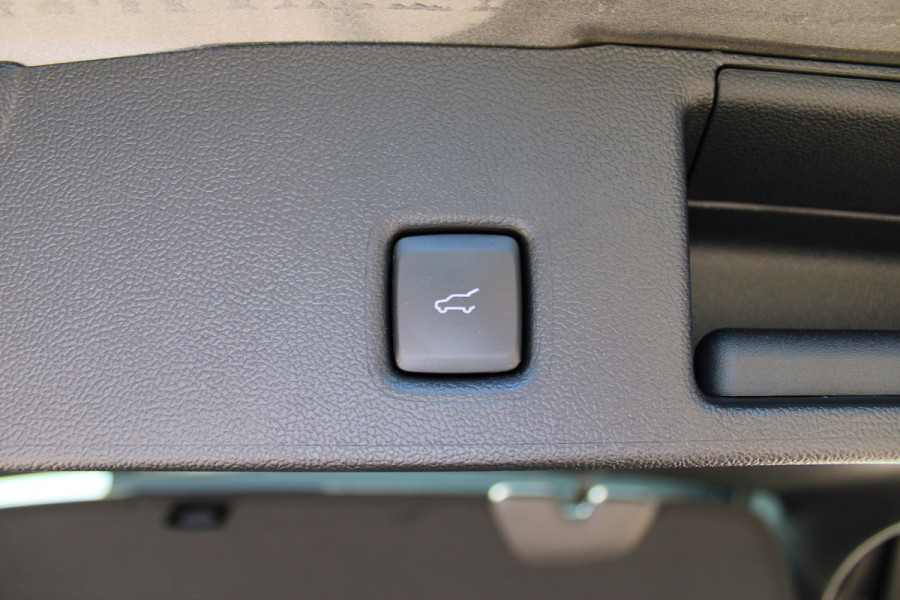 Ford Kuga 2.5 PHEV Active X Nieuw Voorraad | Trekhaak | Winterpakket | Technology pack | BLIS | Navigatie | Head-up