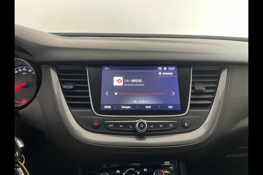 Opel Grandland X 1.2 Turbo Business + AIRCO NAVI CRUISE BLUEOOTH APPLE CARPLAY ELEK RAMEN CENT VERG VELGEN NIEUWSTAAT