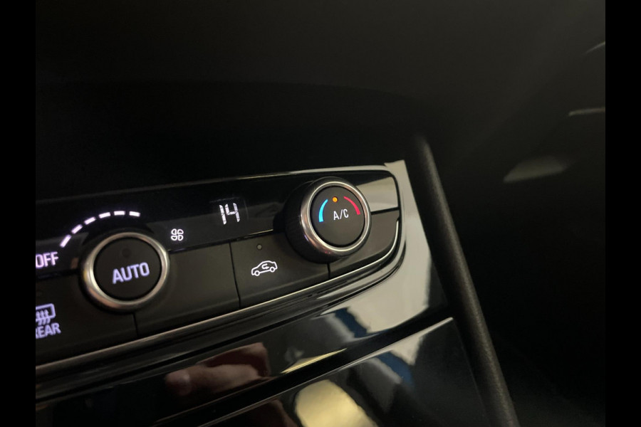 Opel Grandland X 1.2 Turbo Business + AIRCO NAVI CRUISE BLUEOOTH APPLE CARPLAY ELEK RAMEN CENT VERG VELGEN NIEUWSTAAT