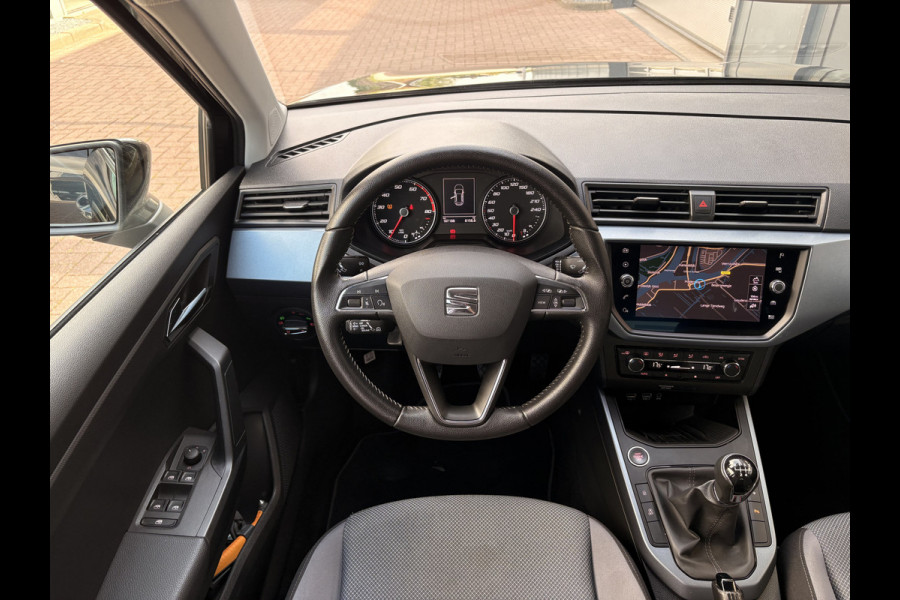 Seat Arona 1.0 TSi Style Business Intense KEYLESS/CAMERA/NAVI/CARPLAY/ADAPT.CRUISE/PDC