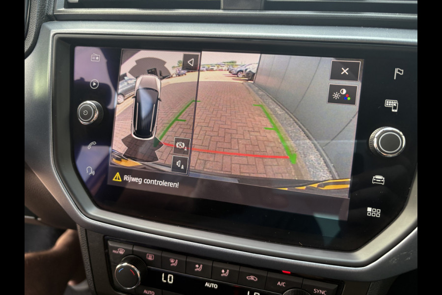 Seat Arona 1.0 TSi Style Business Intense KEYLESS/CAMERA/NAVI/CARPLAY/ADAPT.CRUISE/PDC