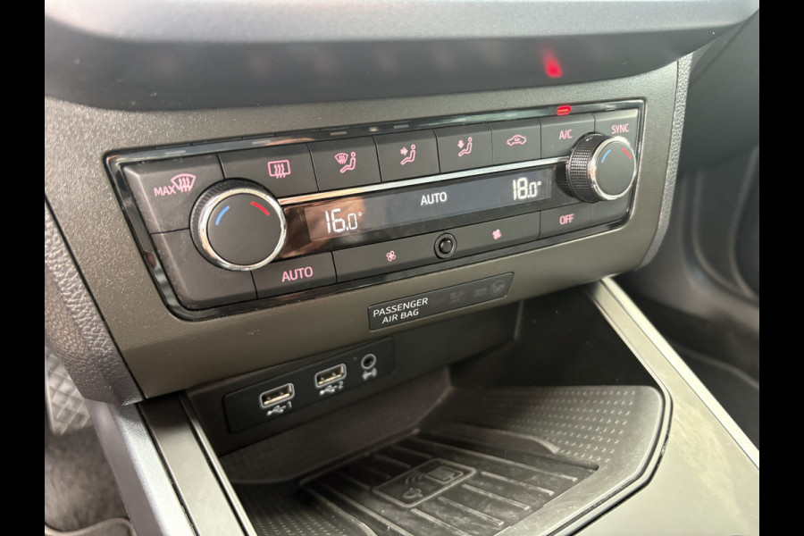 Seat Arona 1.0 TSi Style Business Intense KEYLESS/CAMERA/NAVI/CARPLAY/ADAPT.CRUISE/PDC