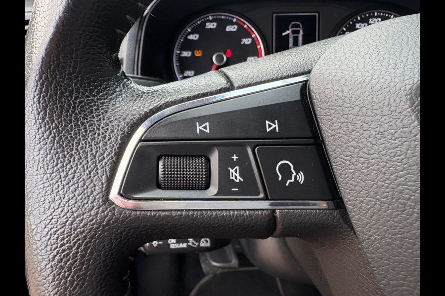 Seat Arona 1.0 TSi Style Business Intense KEYLESS/CAMERA/NAVI/CARPLAY/ADAPT.CRUISE/PDC