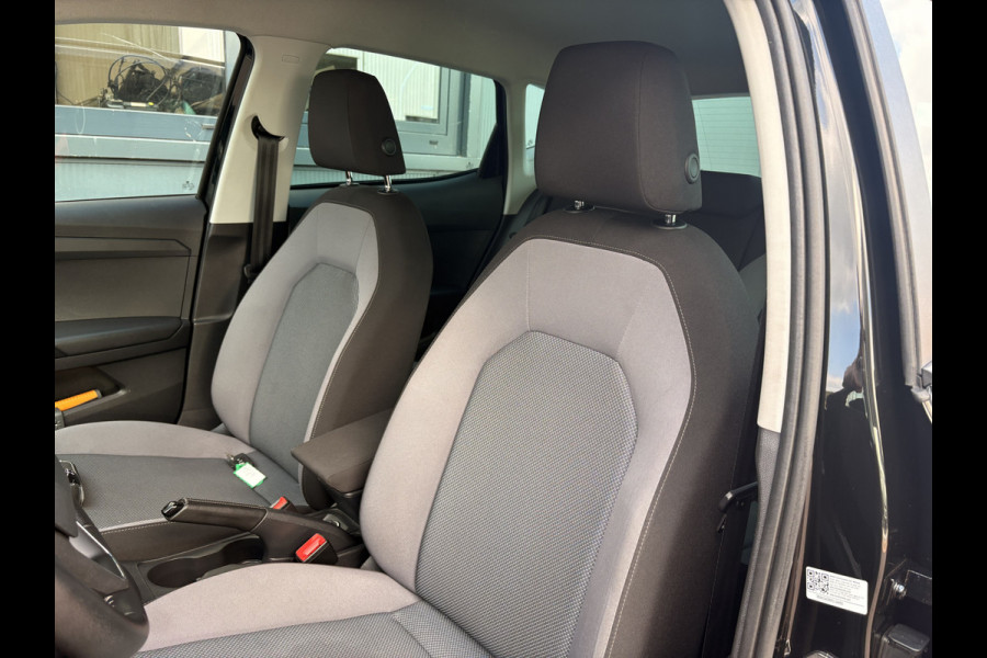 Seat Arona 1.0 TSi Style Business Intense KEYLESS/CAMERA/NAVI/CARPLAY/ADAPT.CRUISE/PDC