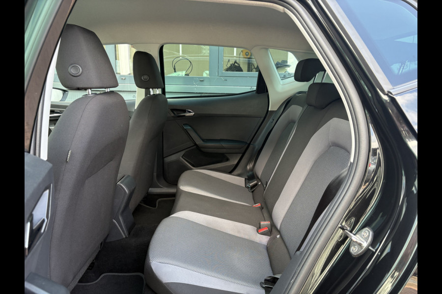 Seat Arona 1.0 TSi Style Business Intense KEYLESS/CAMERA/NAVI/CARPLAY/ADAPT.CRUISE/PDC
