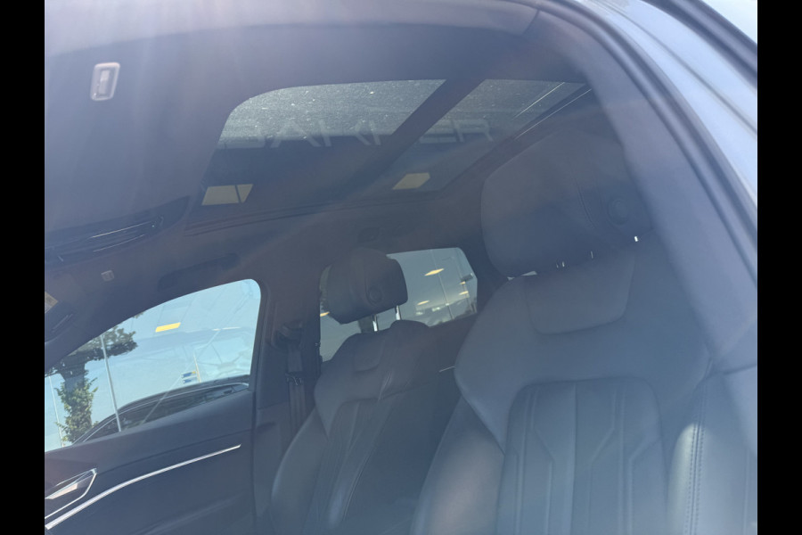 Audi e-tron 55 quattro advanced 95 kWh ** Panodak ** B&O ** Trekhaak