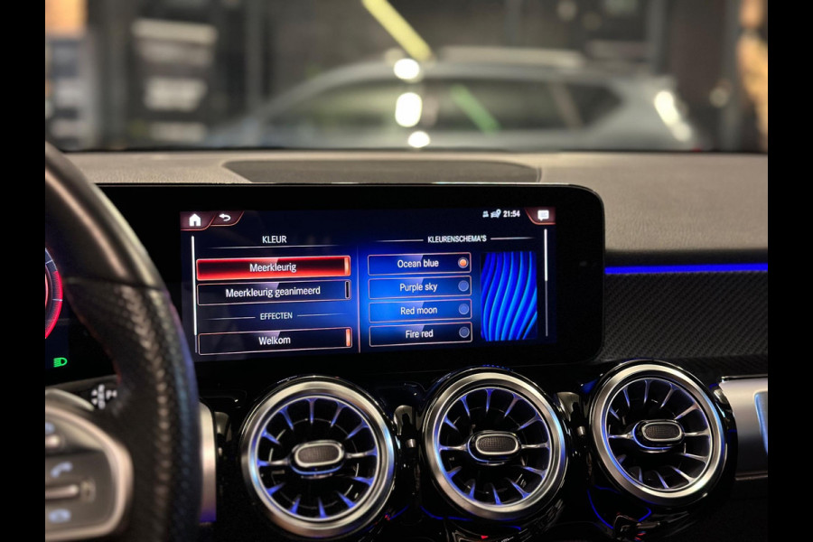 Mercedes-Benz Glb 200 AMG|PANO|SFEER|MEMORY|BOMVOL!