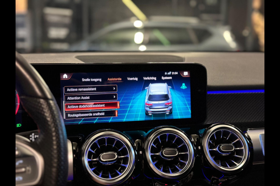 Mercedes-Benz Glb 200 AMG|PANO|SFEER|MEMORY|BOMVOL!