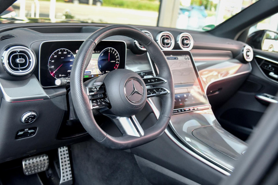 Mercedes-Benz GLC 400e 4MATIC AMG. Pano, Distro+, Memory, Digital, HUD, 360, Trekh, Leder, Carbon, Keyless, 20''!