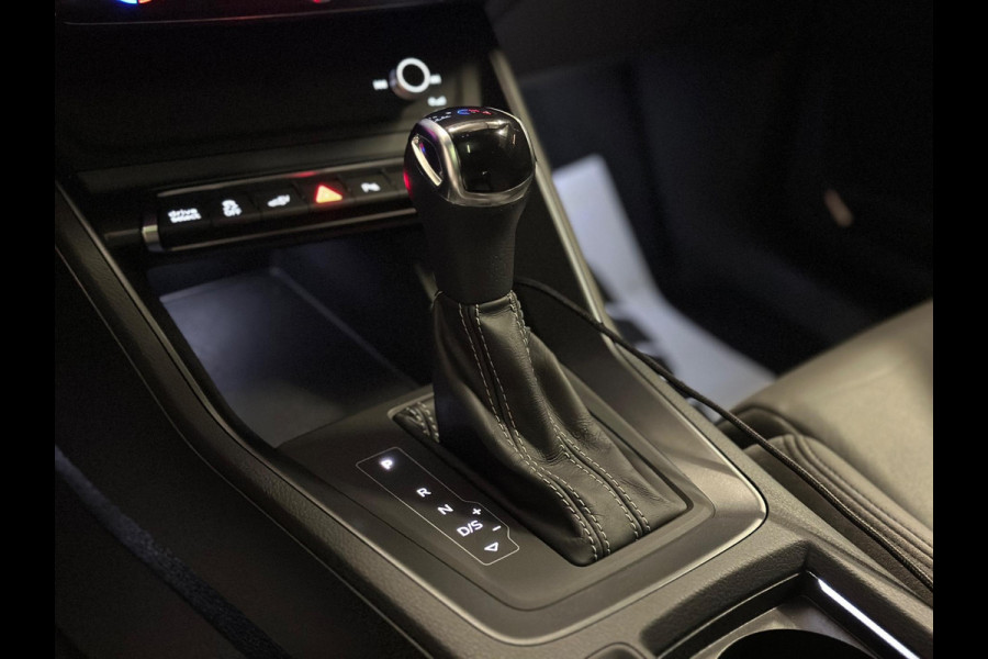 Audi Q3 45 TFSI e 3X S-Line|PANO|LEDER|BOMVOL