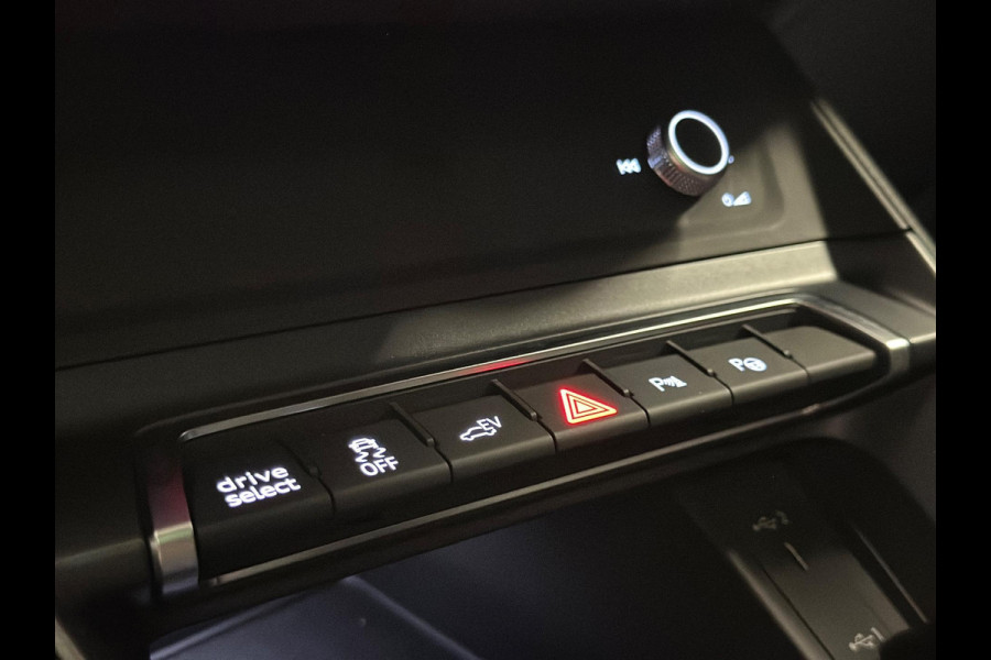 Audi Q3 45 TFSI e 3X S-Line|PANO|LEDER|BOMVOL