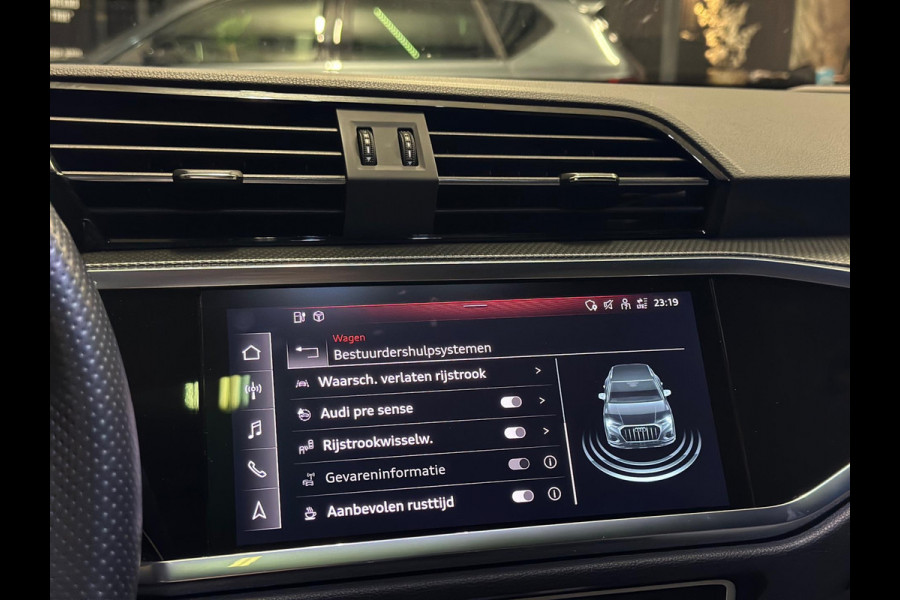 Audi Q3 45 TFSI e 3X S-Line|PANO|LEDER|BOMVOL