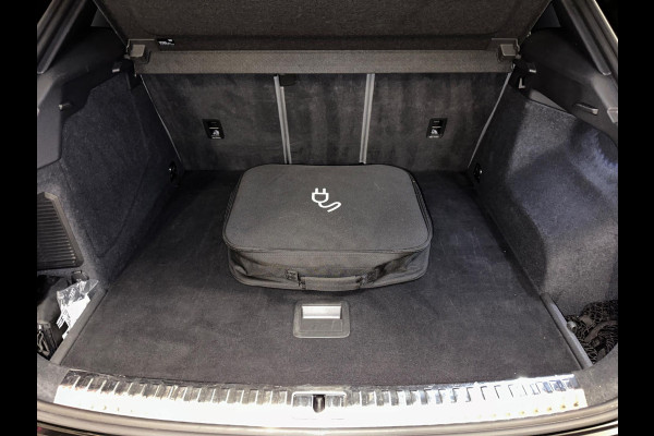 Audi Q3 45 TFSI e 3X S-Line|PANO|LEDER|BOMVOL