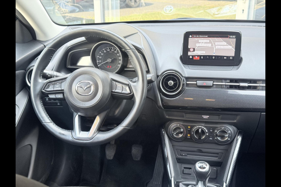 Mazda 2 1.5 SKYACTIV-G Sport Selected | Trekhaak, Cruise control, Navigatie, Parkeercamera, 16 inch, Zeer netjes!