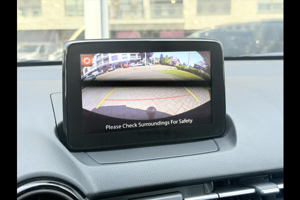 Mazda 2 1.5 SKYACTIV-G Sport Selected | Trekhaak, Cruise control, Navigatie, Parkeercamera, 16 inch, Zeer netjes!