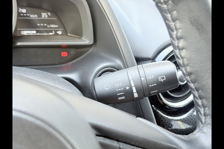 Mazda 2 1.5 SKYACTIV-G Sport Selected | Trekhaak, Cruise control, Navigatie, Parkeercamera, 16 inch, Zeer netjes!