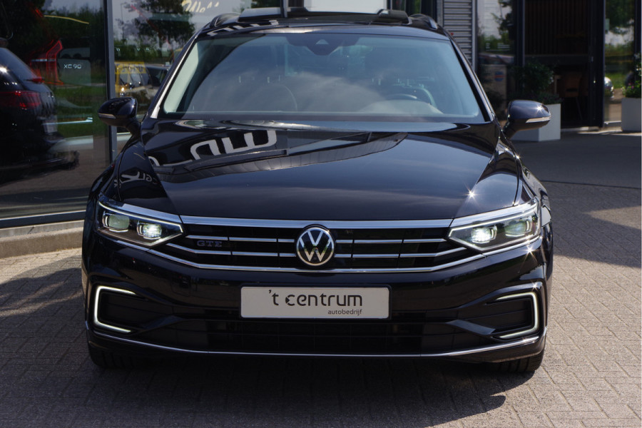 Volkswagen Passat Variant 1.4 TSI 218 PK GTE Business PHEV, Panoramadak, Trekhaak, Adap. Cruise Control.