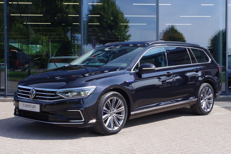Volkswagen Passat Variant 1.4 TSI 218 PK GTE Business PHEV, Panoramadak, Trekhaak, Adap. Cruise Control.