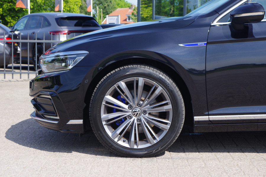 Volkswagen Passat Variant 1.4 TSI 218 PK GTE Business PHEV, Panoramadak, Trekhaak, Adap. Cruise Control.