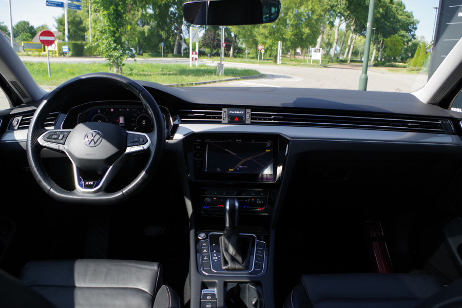 Volkswagen Passat Variant 1.4 TSI 218 PK GTE Business PHEV, Panoramadak, Trekhaak, Adap. Cruise Control.