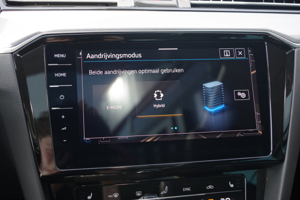 Volkswagen Passat Variant 1.4 TSI 218 PK GTE Business PHEV, Panoramadak, Trekhaak, Adap. Cruise Control.