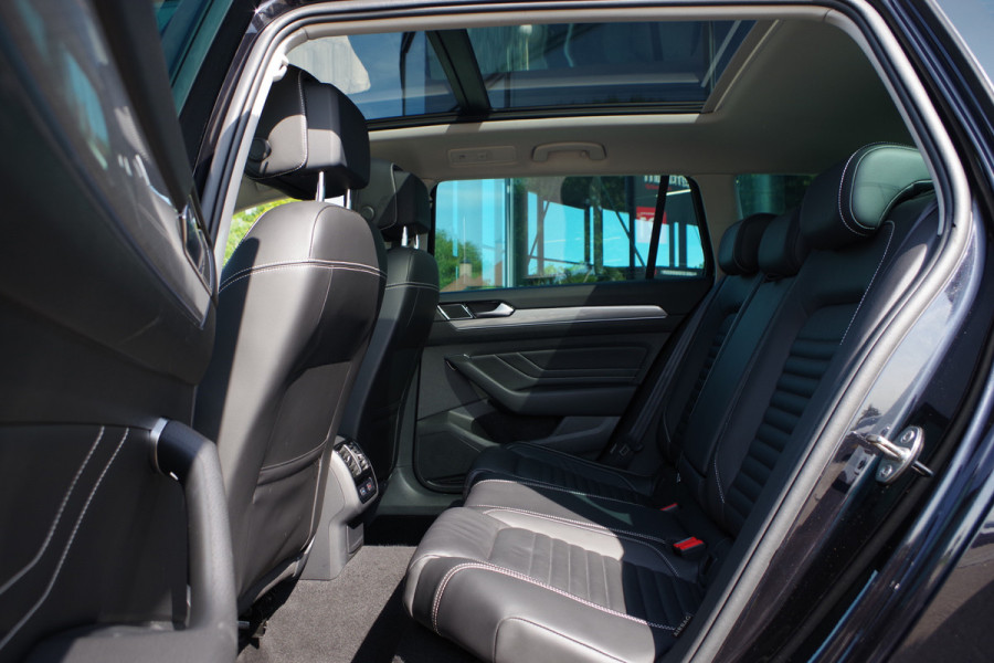 Volkswagen Passat Variant 1.4 TSI 218 PK GTE Business PHEV, Panoramadak, Trekhaak, Adap. Cruise Control.