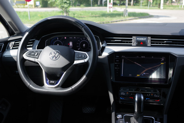 Volkswagen Passat Variant 1.4 TSI 218 PK GTE Business PHEV, Panoramadak, Trekhaak, Adap. Cruise Control.