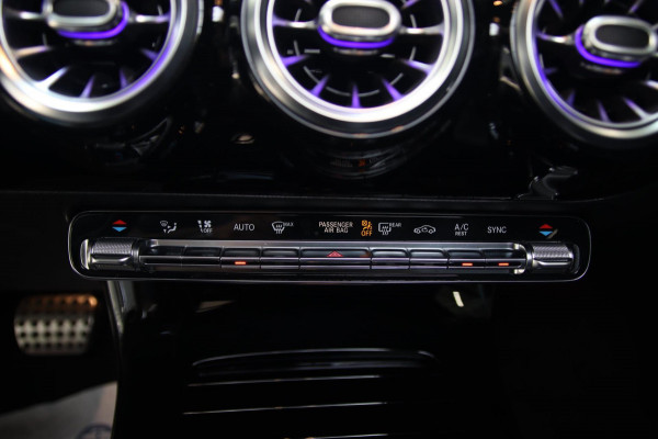 Mercedes-Benz CLA-Klasse 250 AMG PANO-BURMESTER-CAMERA-LEDER