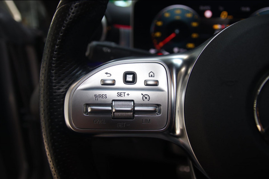 Mercedes-Benz CLA-Klasse 250 AMG PANO-BURMESTER-CAMERA-LEDER