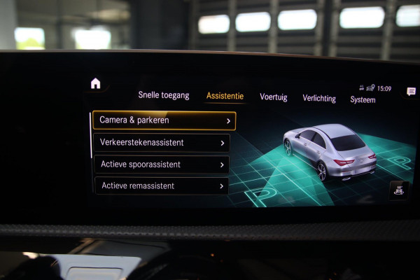 Mercedes-Benz CLA-Klasse 250 AMG PANO-BURMESTER-CAMERA-LEDER