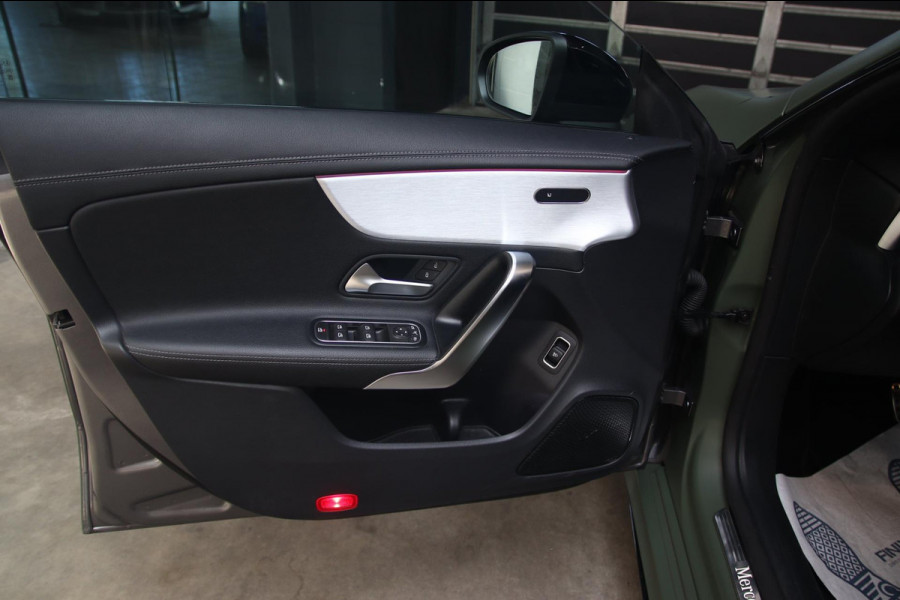 Mercedes-Benz CLA-Klasse 250 AMG PANO-BURMESTER-CAMERA-LEDER